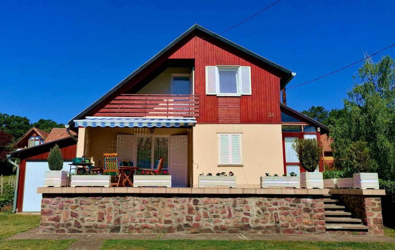 Villa Felícia Balatonszepezd Exterior foto